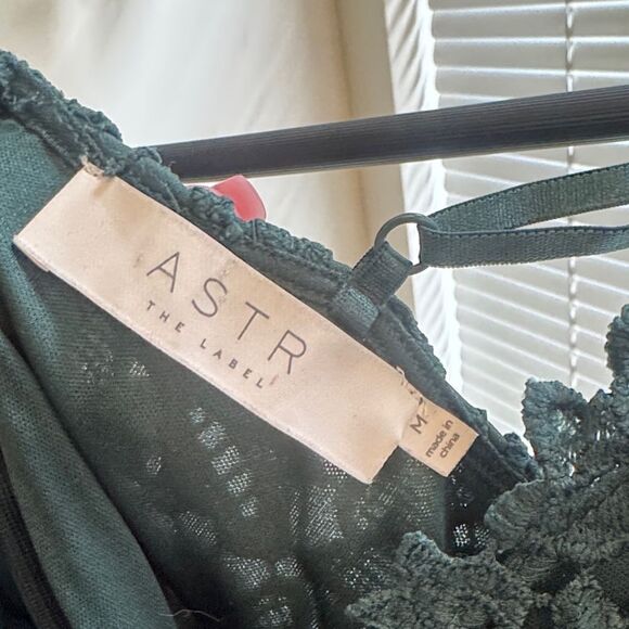 Astr Forest Green Lace Dress - Picture 2 of 7